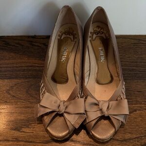 PINK Studio Women's Espadrilles Wedge - Gold / Tan with Bow Sz 7